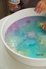 將圖片載入圖庫檢視器 彩虹粒粒彈桶 Rainbow Bath Bomb Cube Tub (內附小玩具)
