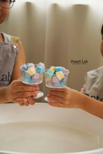 將圖片載入圖庫檢視器 彩虹粒粒彈桶 Rainbow Bath Bomb Cube Tub (內附小玩具)
